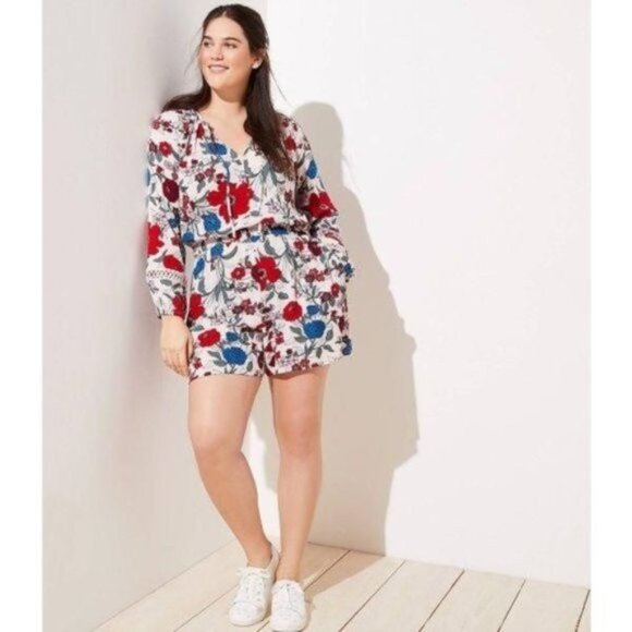 Ann Taylor LOFT Beach Floral Crochet Tie Neck Romper XS - Picture 2 of 6